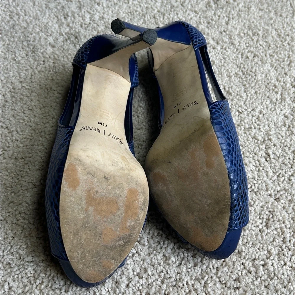 White House black market, navy blue open toe heels